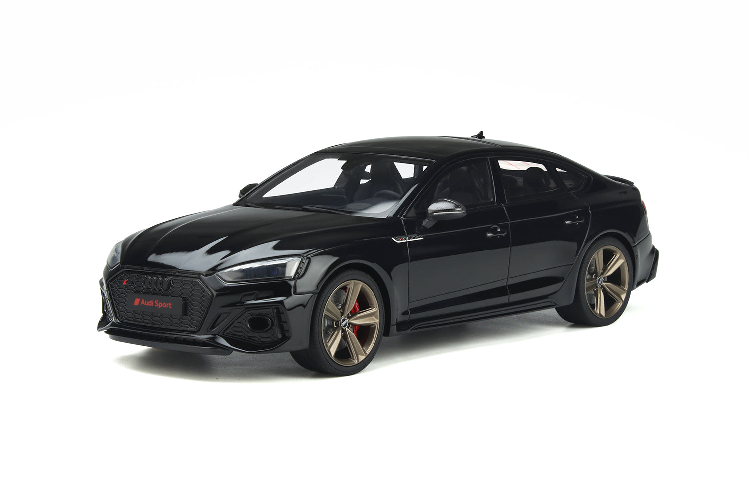 GT SPIRIT 1/18 - GT884 - Audi RS3 SPORTBACK Performance Edition