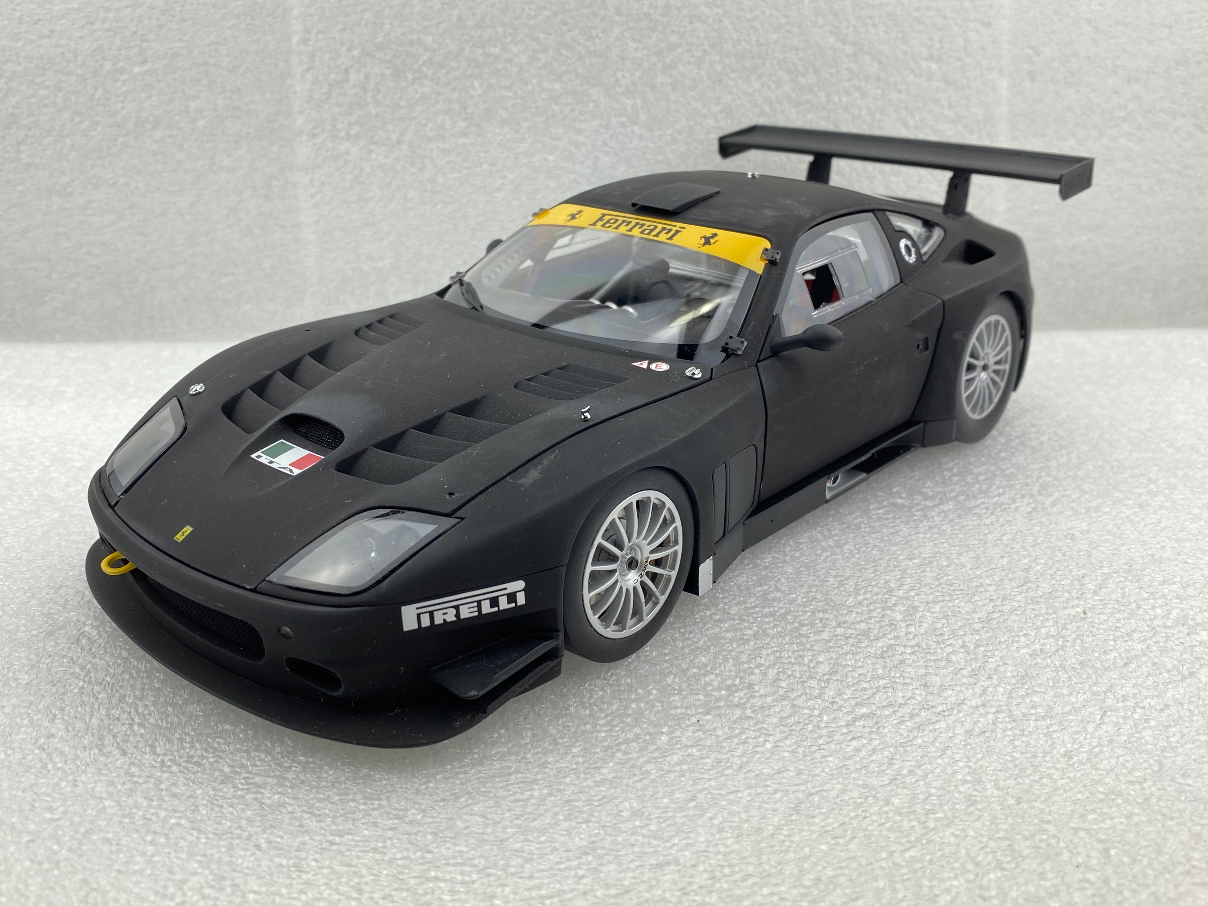 Kyosho 1:18 Ferrari 575 GTC Evoluzione 2005 Matt Black 08392A (Clearan