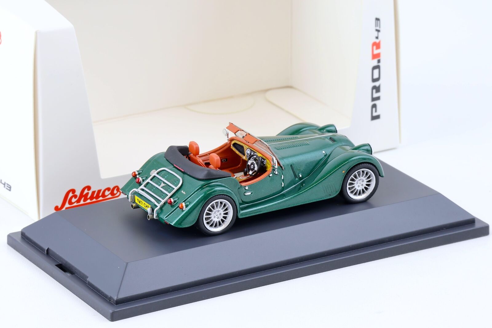 Schuco 1:43 Morgan Plus Six Green 450925000 – YomaCarModel