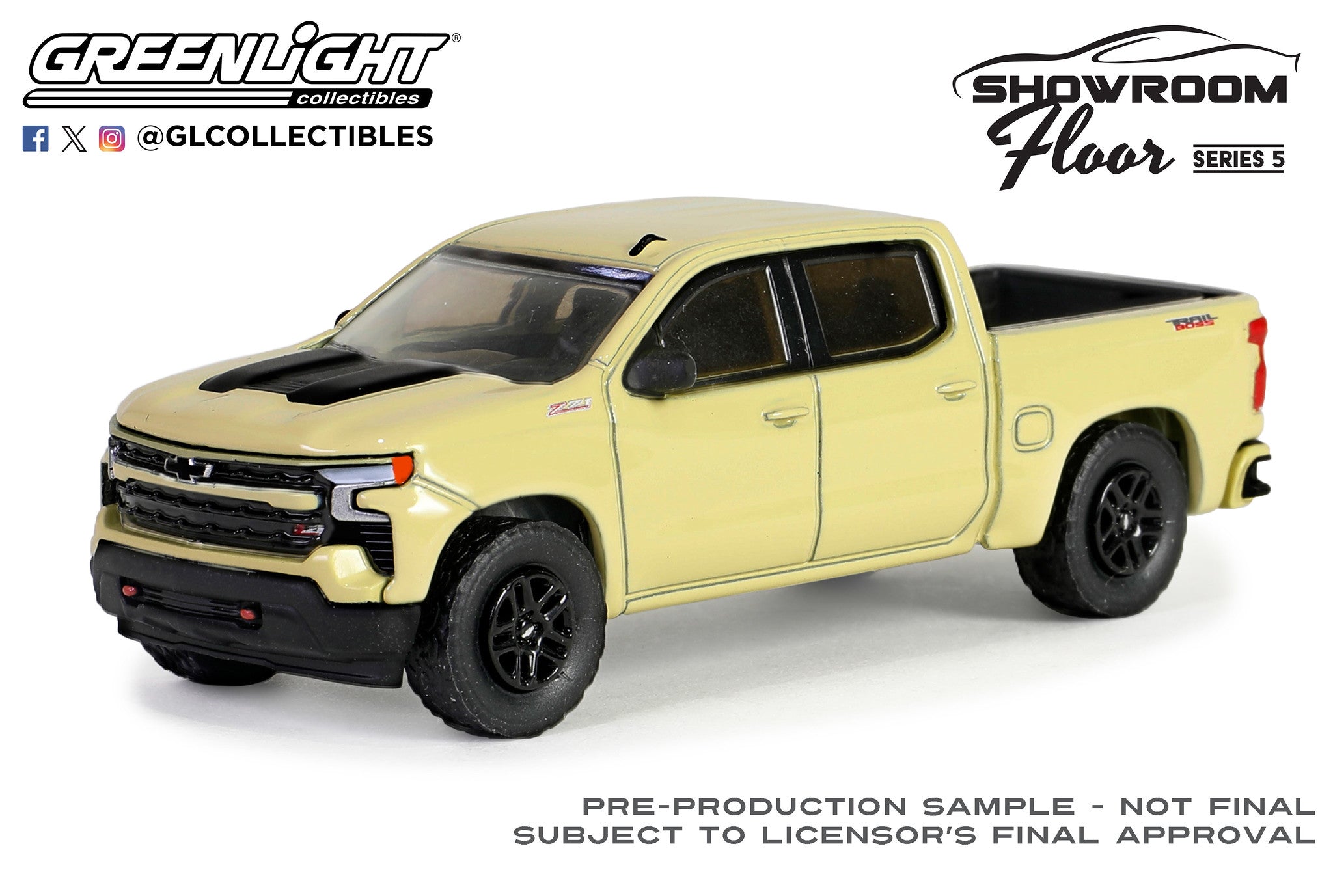 GreenLight 1 64 Showroom Floor Series 5 2023 Chevrolet Silverado LT Trail Boss Z71 Sand Dune Metallic 68050 C