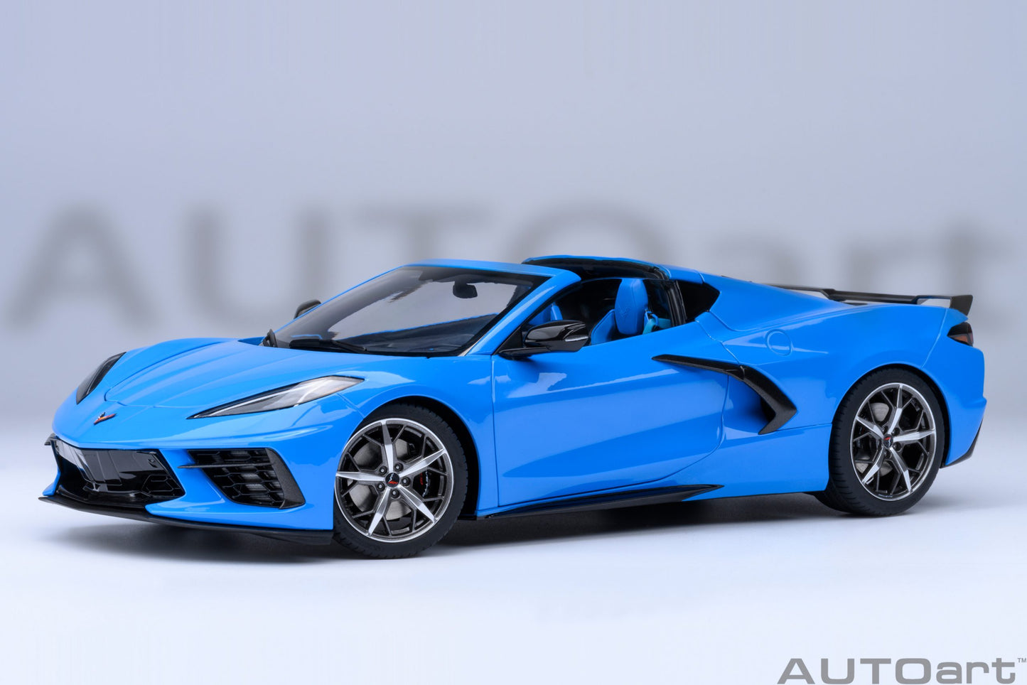 AUTOart 1:18 Chevrolet Corvette C8 Stingray Z51 (Rapid Blue) 71281