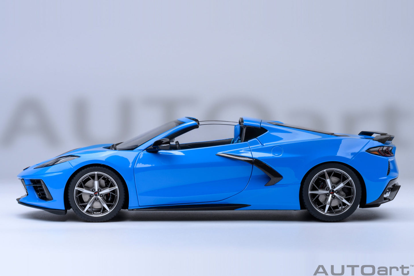 AUTOart 1:18 Chevrolet Corvette C8 Stingray Z51 (Rapid Blue) 71281