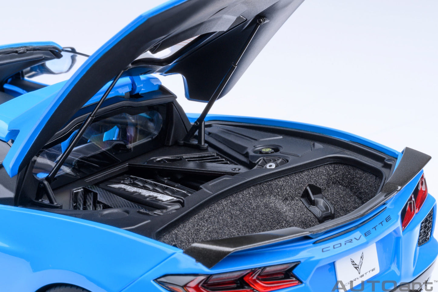 AUTOart 1:18 Chevrolet Corvette C8 Stingray Z51 (Rapid Blue) 71281