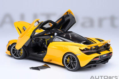 AUTOart 1:18 McLaren 720S (Volcano Yellow) 76070