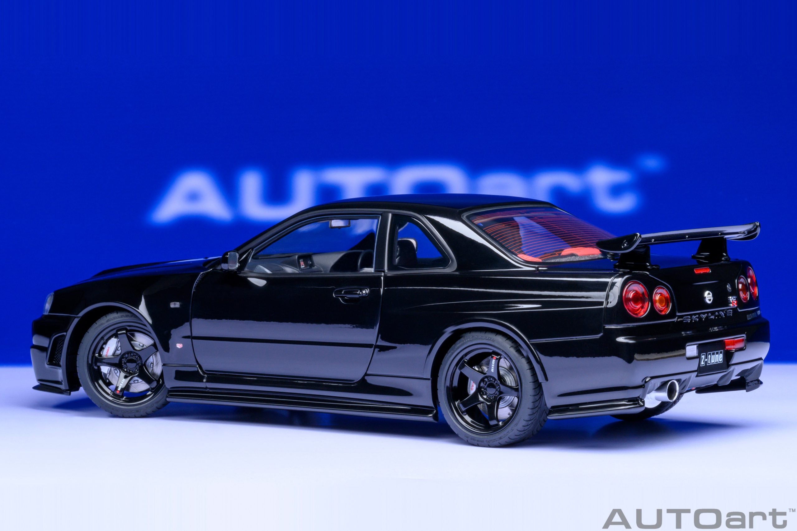 爆買い通販AUTOart 1/18 Nissan Skyline 2000 RS-X Turbo DR30 日産 スカイライン ハードトップ DR30 鉄仮面 オートアート Aa 乗用車