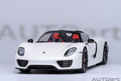 AUTOart 1:18 Porsche 918 Spyder Weissach Package (White with Red interior) 77920