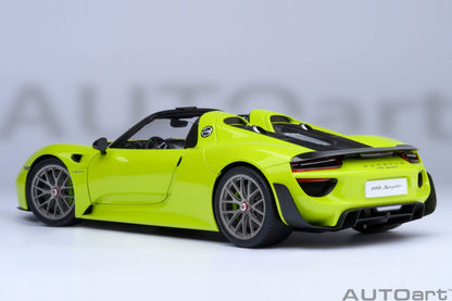 AUTOart 1:18 Porsche 918 Spyder Weissach Package (Acid Green) 77921