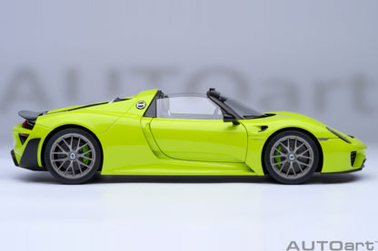 AUTOart 1:18 Porsche 918 Spyder Weissach Package (Acid Green) 77921