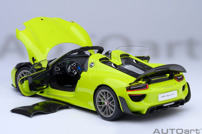 AUTOart 1:18 Porsche 918 Spyder Weissach Package (Acid Green) 77921