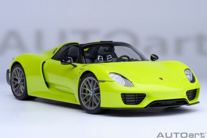 AUTOart 1:18 Porsche 918 Spyder Weissach Package (Acid Green) 77921