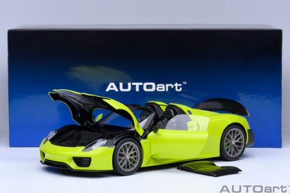 AUTOart 1:18 Porsche 918 Spyder Weissach Package (Acid Green) 77921