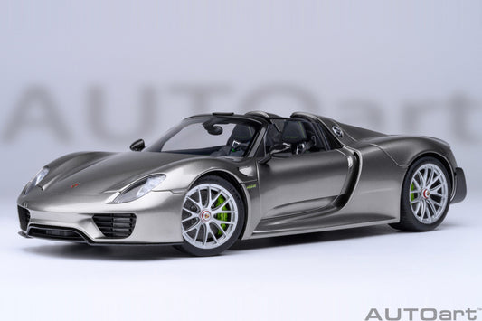 AUTOart 1:18 Porsche 918 Spyder Weissach Package (Liquid Metal Silver) 77922