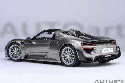 AUTOart 1:18 Porsche 918 Spyder Weissach Package (Liquid Metal Silver) 77922