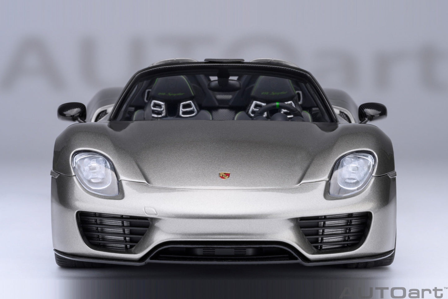 AUTOart 1:18 Porsche 918 Spyder Weissach Package (Liquid Metal Silver) 77922