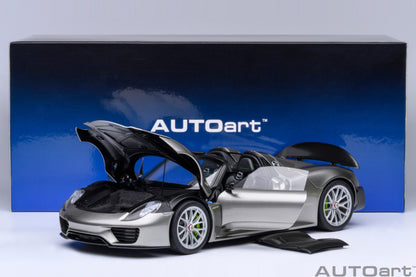 AUTOart 1:18 Porsche 918 Spyder Weissach Package (Liquid Metal Silver) 77922