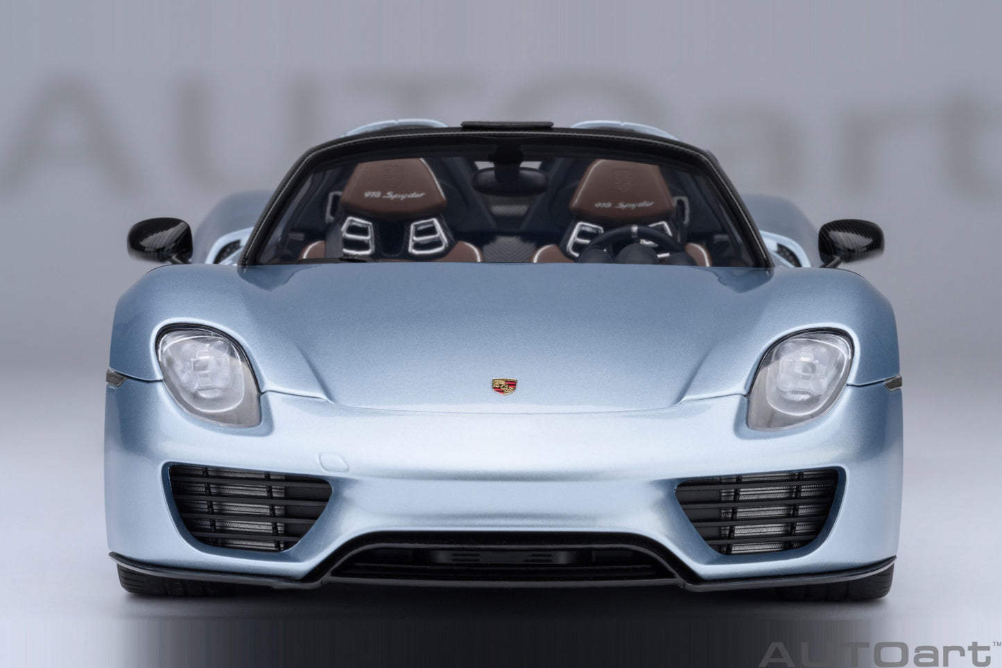 AUTOart 1:18 Porsche 918 Spyder Weissach Package (Liquid Metal Chrome Blue) 77923