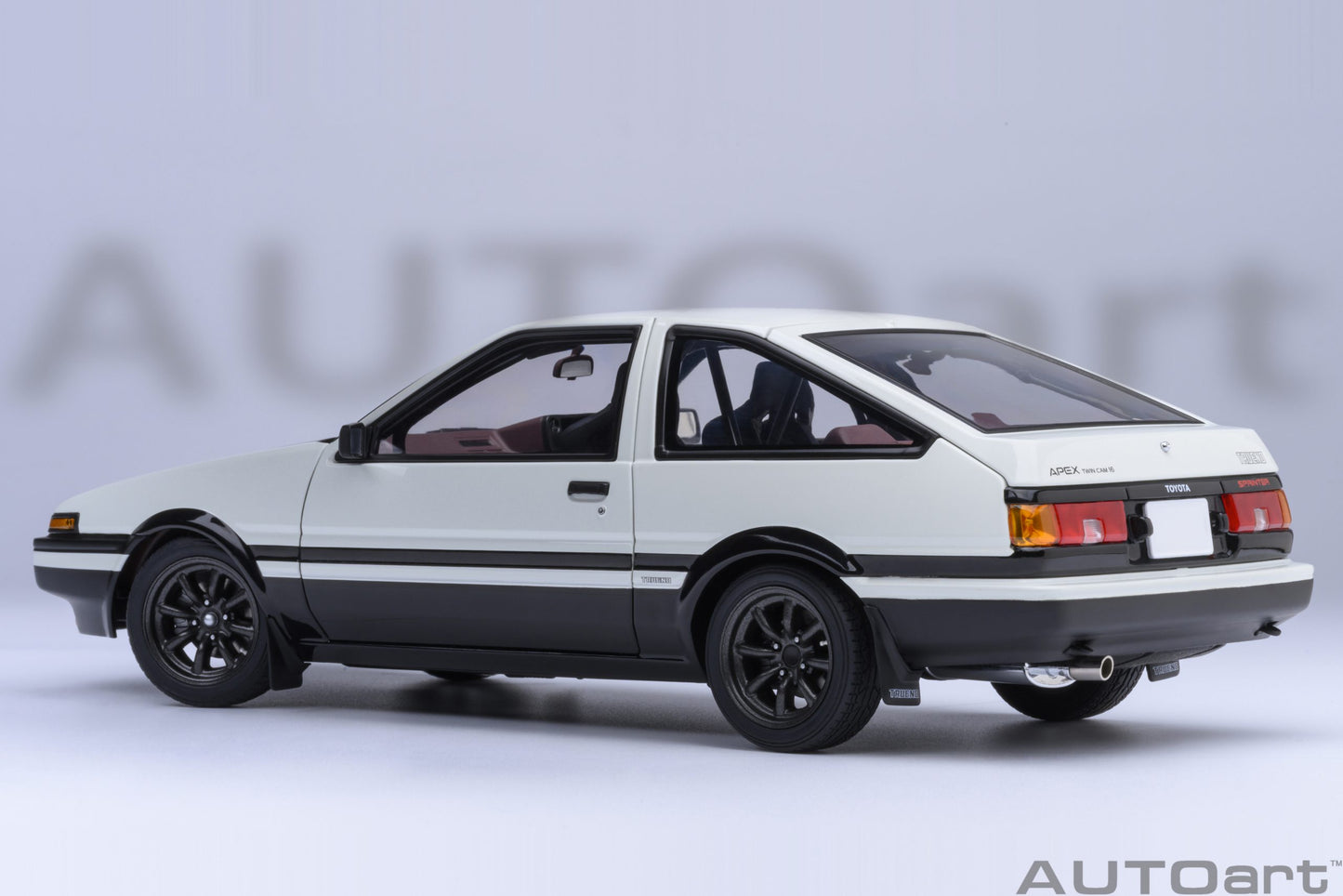 AUTOart 1:18 Toyota Sprinter Trueno (AE86) “Project D” Final version 78786