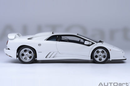 AUTOart 1:18 Lamborghini Diablo SE JOTA (Impact White) 79145