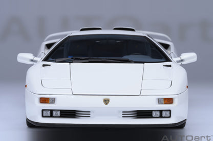 AUTOart 1:18 Lamborghini Diablo SE JOTA (Impact White) 79145