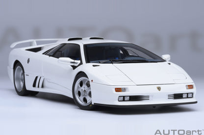 AUTOart 1:18 Lamborghini Diablo SE JOTA (Impact White) 79145