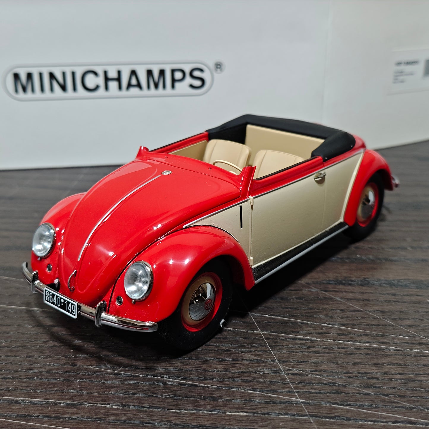 Minichamps 1:18 Volkswagen Beetle Hebmuller Cabriolet 1949 Red/Creme 107054231  (Damaged / Clearance Final Sale)