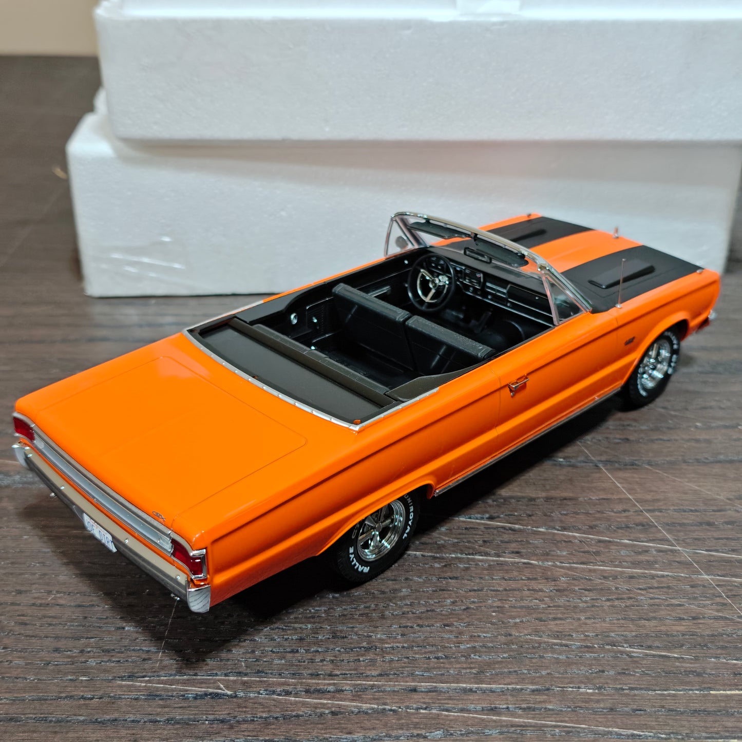 GreenLight 1:18 1967 Plymouth Belvedere GTX "Joe Dirt" Movie Orange 19006  (Defective / Clearance Final Sale)