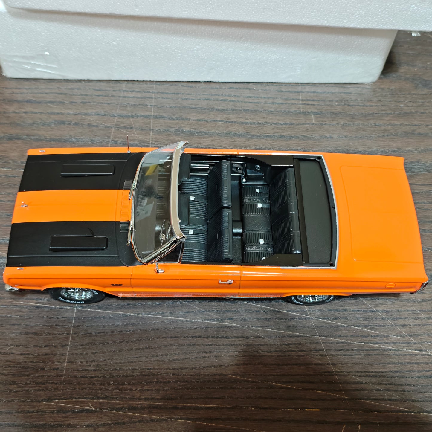 GreenLight 1:18 1967 Plymouth Belvedere GTX "Joe Dirt" Movie Orange 19006  (Defective / Clearance Final Sale)