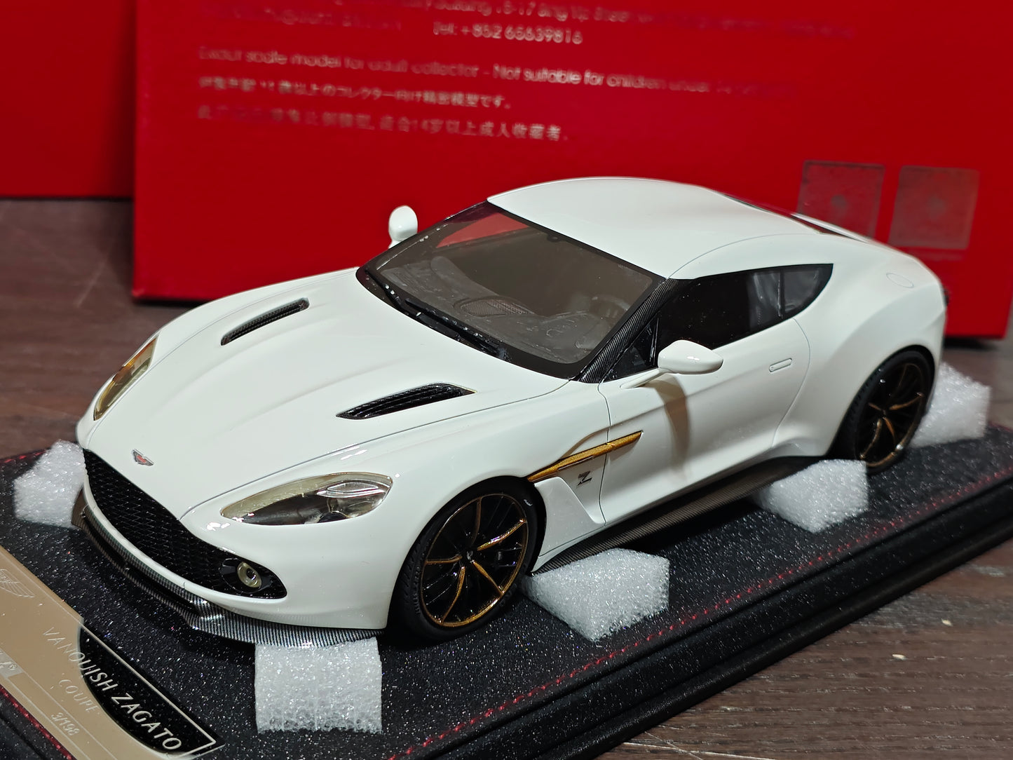 Frontiart AvanStyle 1:18 Aston Martin Zagato White AS020-104 (Defective / Clearance Final Sale)