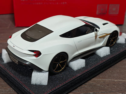 Frontiart AvanStyle 1:18 Aston Martin Zagato White AS020-104 (Defective / Clearance Final Sale)