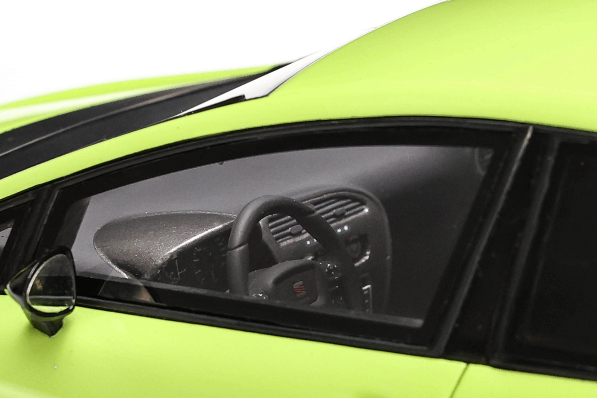 OTTO 1:18 Seat Leon MK2 Cupra R 2010 Kiwi Green OT404