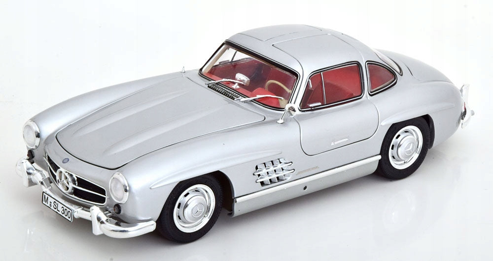 Schuco 1:18 Mercedes-Benz 300 SL Coupe Gullwing (W198) 1954 Silver 450045000