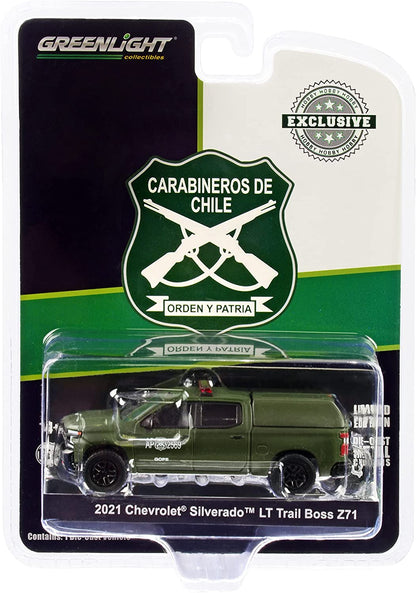 GreenLight 1:64 2021 Chevrolet Silverado LT Trail Boss Z71 Police with Camper Shell - Carabineros de Chile - Grupo de Operaciones Policiales Especiales (GOPE) 30318