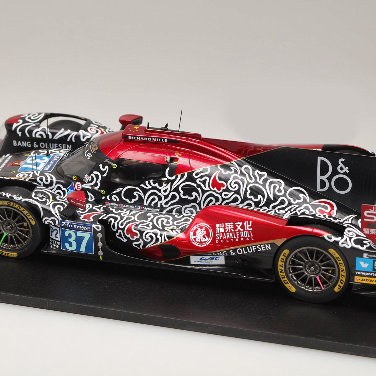 Spark 1:18 Oreca 07 Gibson #37 Jackie Chan DC Racing 3rd Le Mans 2017 –  YomaCarModel