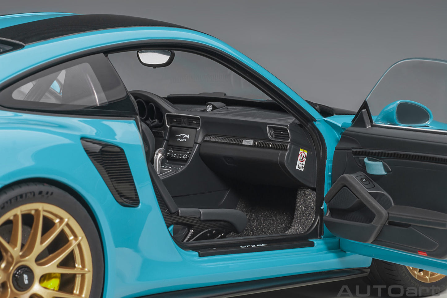 AUTOart 1:18 Porsche 911 (991.2) GT2 RS Weissach Package (Miami Blue) 78175