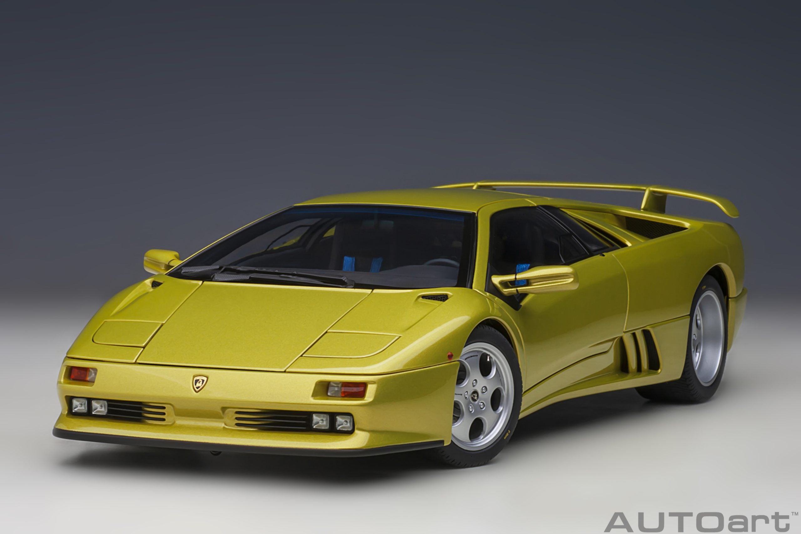 AUTOart 1:18 Lamborghini Diablo SE 30th Anniversary Edition (Giallo Spyder)  79157