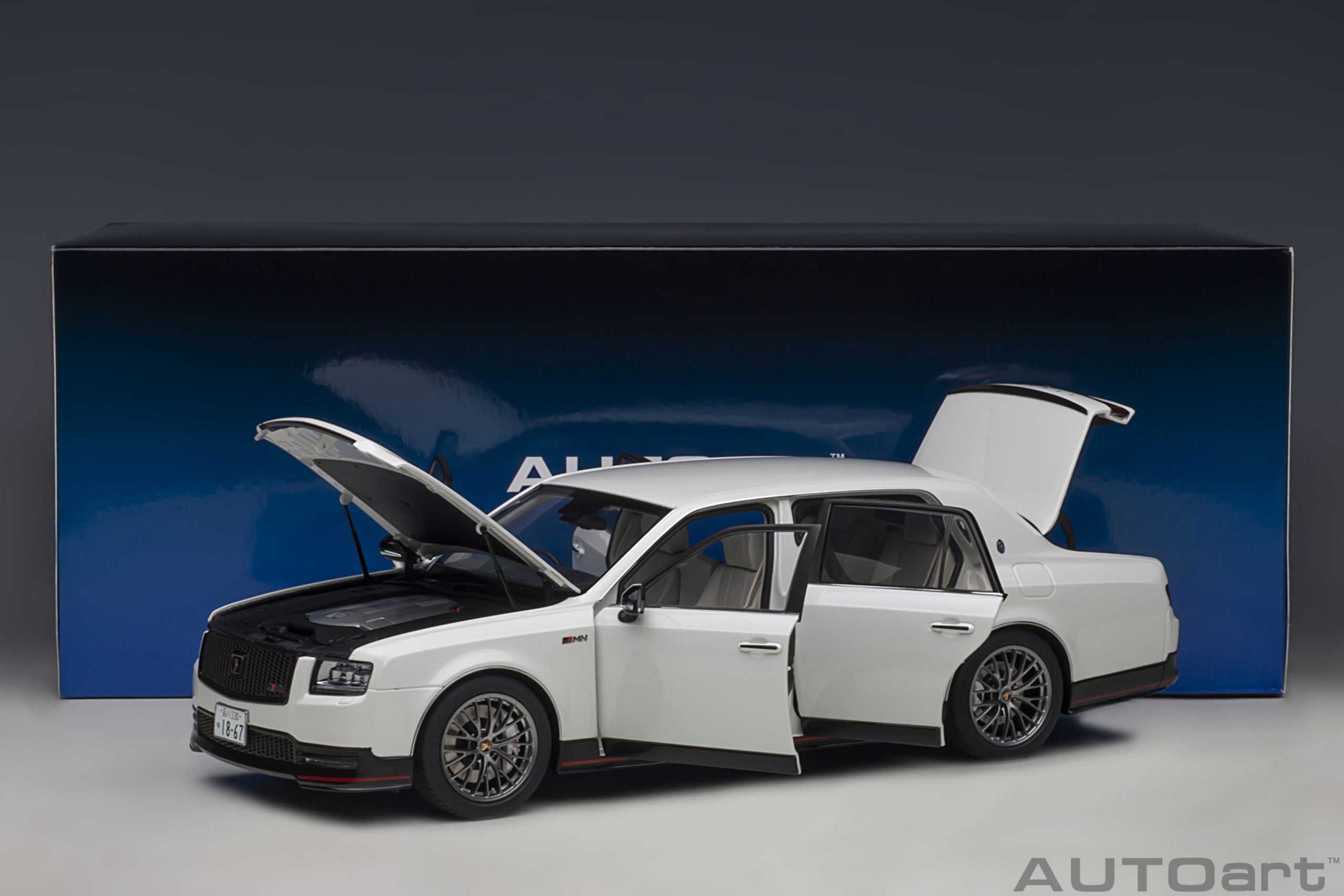 AUTOart 1:18 Toyota Century GRMN (Pearl White) 78764