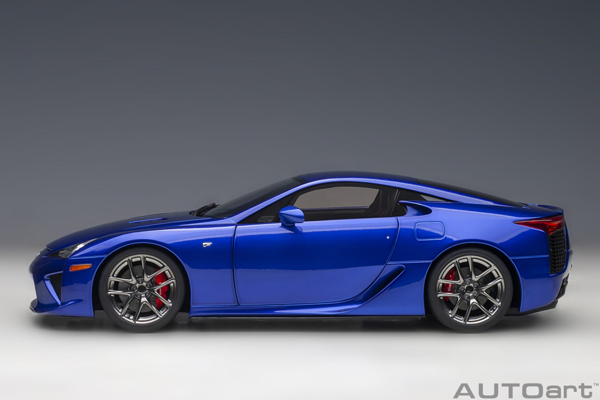 AUTOart 1:18 Lexus LFA (Pearl Blue) 78858 – YomaCarModel