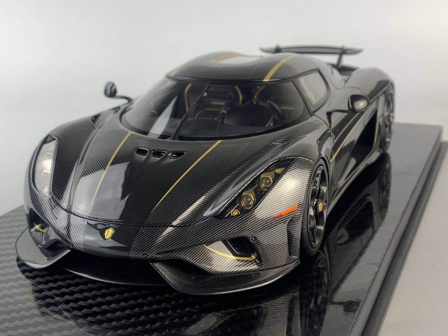 Frontiart 1:18 Koenigsegg Regera Golden Knight Carbon gold F079-157