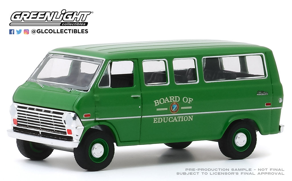 GreenLight 1:64 1970 Ford Club Wagon - Board of Education 30170