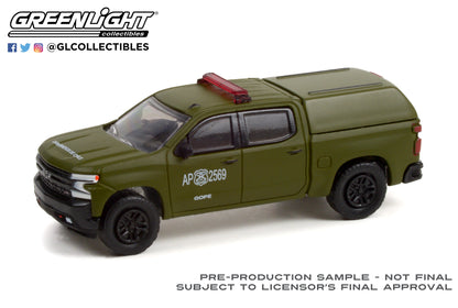 GreenLight 1:64 2021 Chevrolet Silverado LT Trail Boss Z71 Police with Camper Shell - Carabineros de Chile - Grupo de Operaciones Policiales Especiales (GOPE) 30318