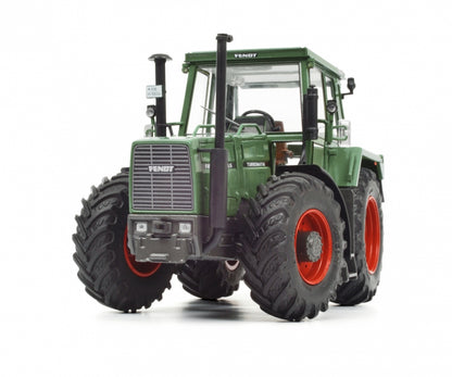 Schuco 1/32 Fendt Favorit 622 LS Tractor 450781300