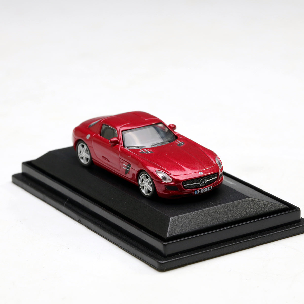 Schuco 1:87 Mercedes-Benz SLS AMG Coupe Red 452585500