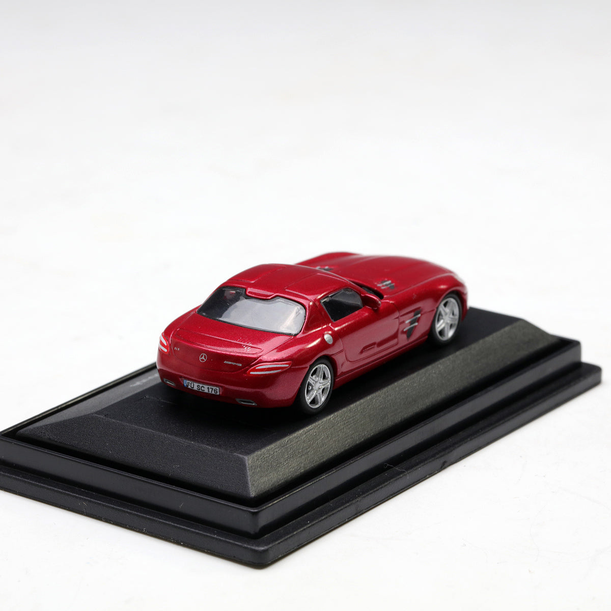 Schuco 1:87 Mercedes-Benz SLS AMG Coupe Red 452585500