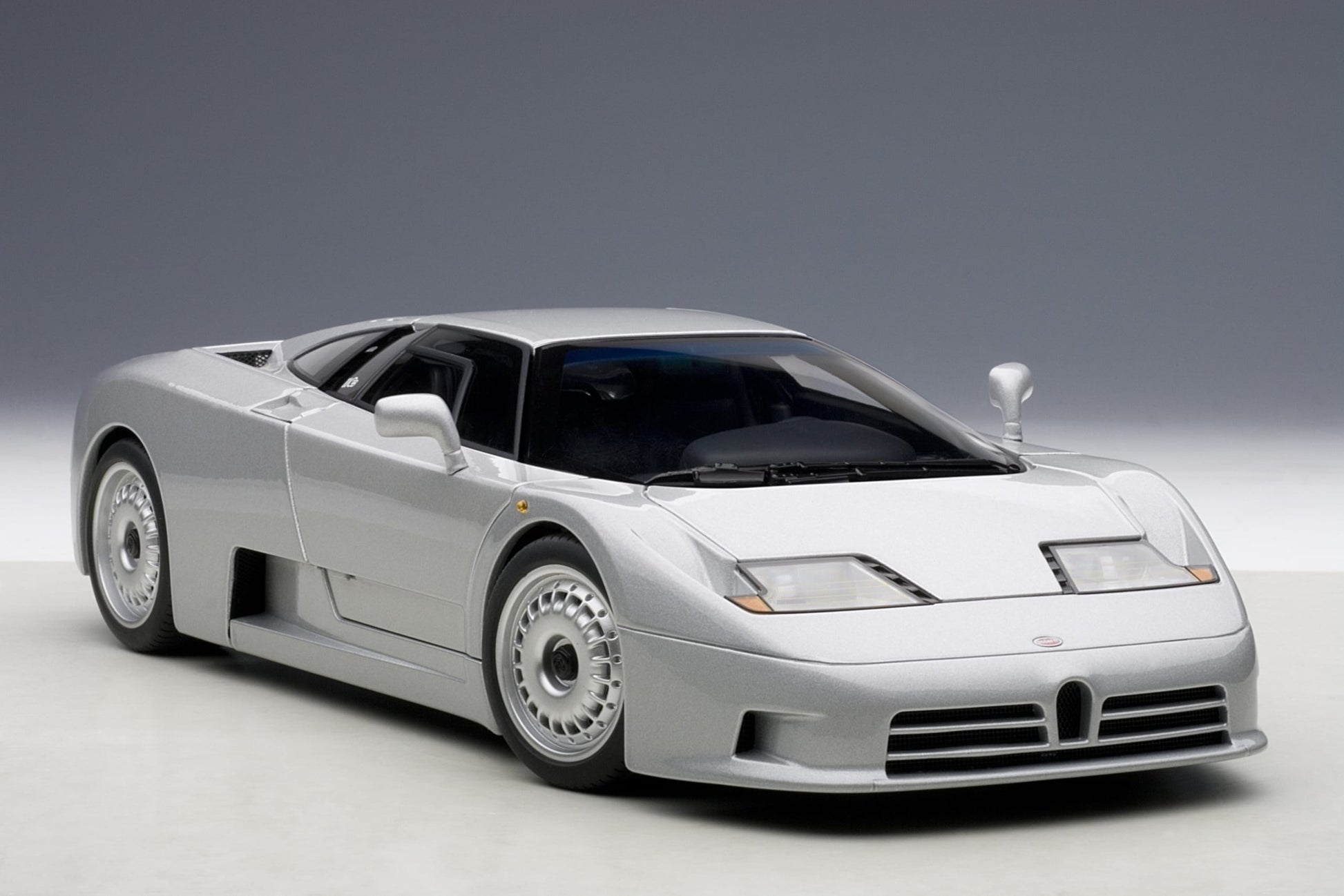 AUTOart 1:18 Bugatti EB110 GT (Grigio Metallizzato) 70979