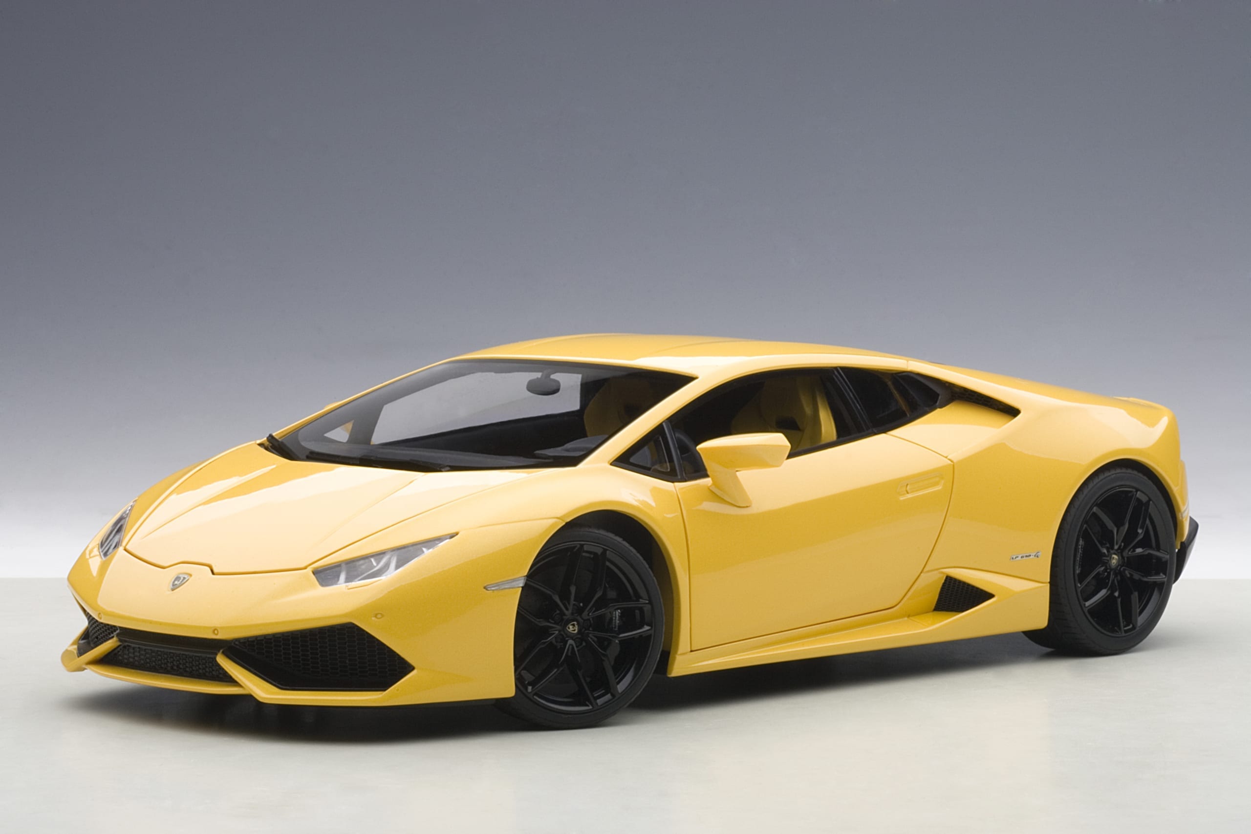 AUTOart 1:18 Lamborghini Huracan LP610-4 (Yellow) 74604