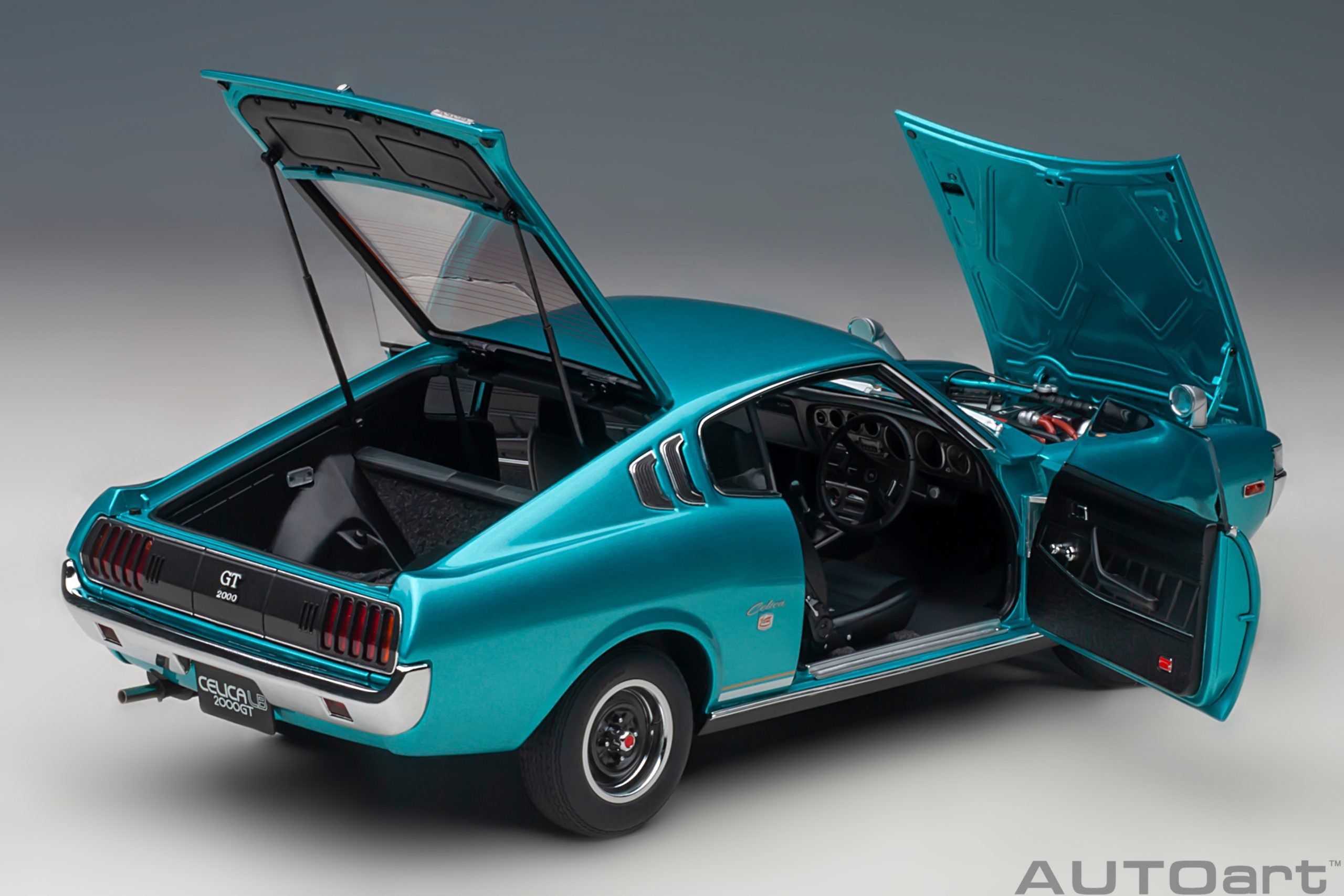 AUTOart 1:18 Toyota Celica Liftback 2000GT (RA25) 1973 (Turquoise