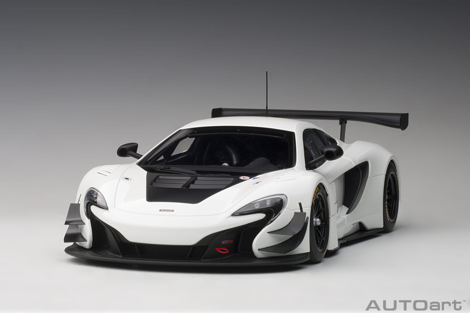 AUTOart 1:18 McLaren 650S GT3 Plain Body Version (White) 81640