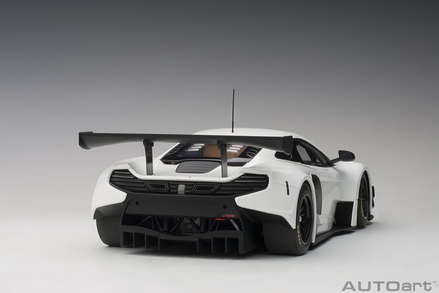 AUTOart 1:18 McLaren 650S GT3 Plain Body Version (White) 81640