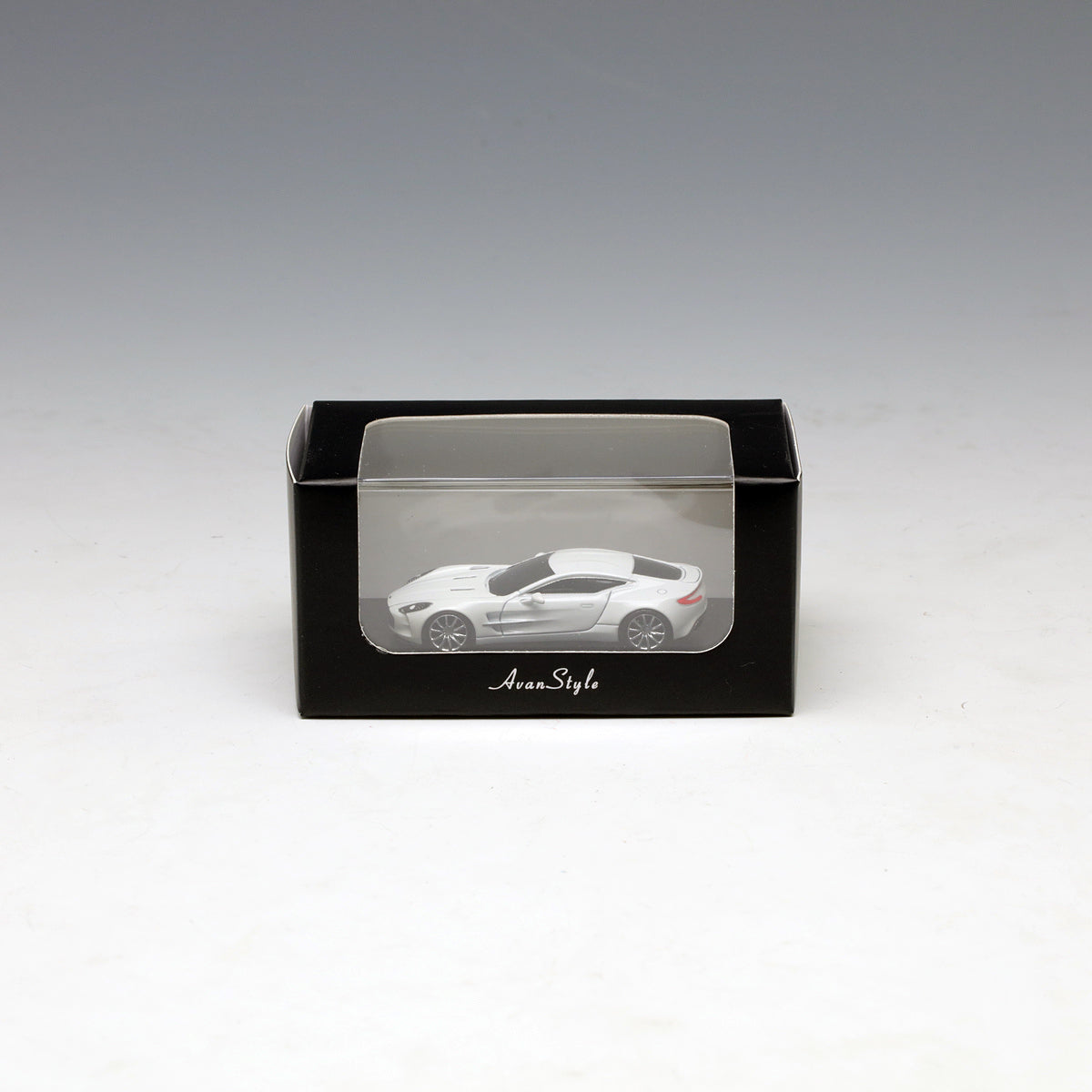 Frontiart AvanStyle 1:87 Aston Martin one-77 White AS011-02