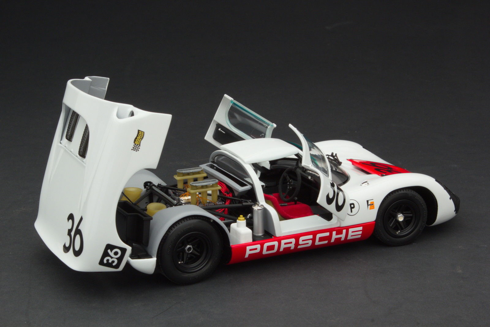 EXOTO 1:18 1967 Porsche 910 #36 Sebring Winner MTB00066B